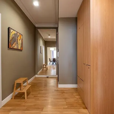 Stunning Luxury 3 Bedroom In The Heart Of Town Apartament Sofia