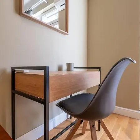 Stunning Luxury 3 Bedroom In The Heart Of Town