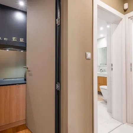 Stunning Luxury 3 Bedroom In The Heart Of Town Apartament Sofia