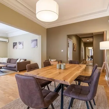 Stunning Luxury 3 Bedroom In The Heart Of Town Daire Sofya