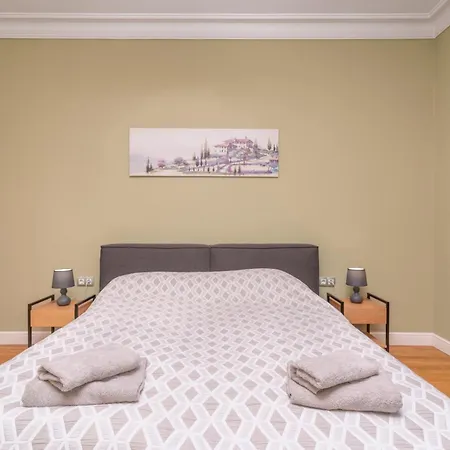 Stunning Luxury 3 Bedroom In The Heart Of Town Sofya